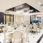 ホテル Le Blanc Cotroceni 4*