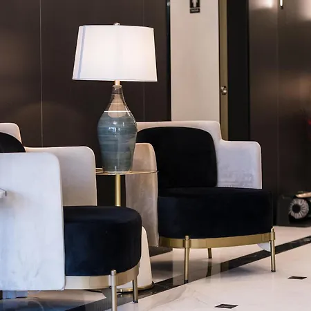 Le Blanc Cotroceni מלון